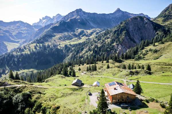 Alpenverein - chaty - dostupné